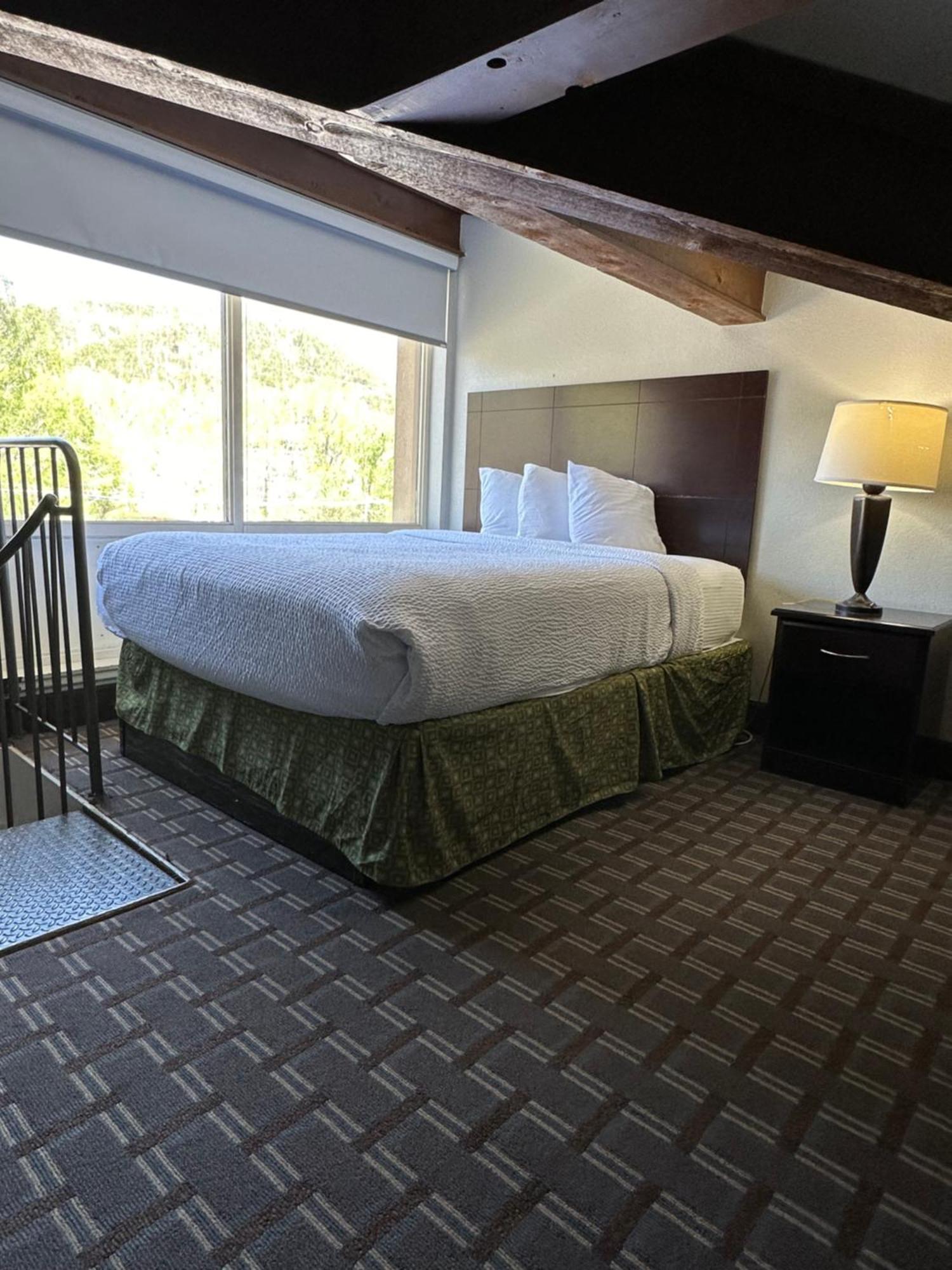 Days Inn & Suites By Wyndham Downtown Gatlinburg Parkway Luaran gambar