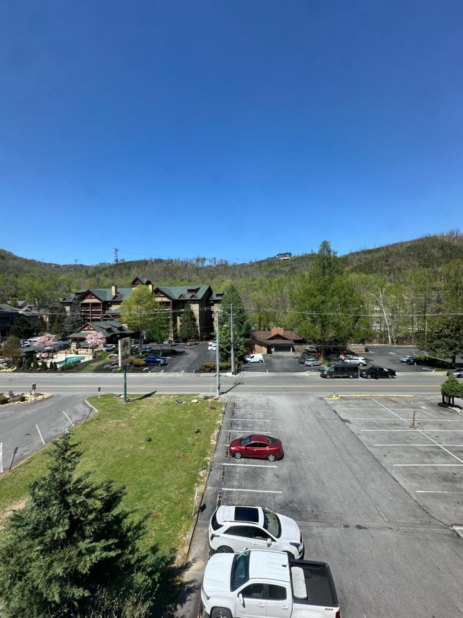Days Inn & Suites By Wyndham Downtown Gatlinburg Parkway Luaran gambar