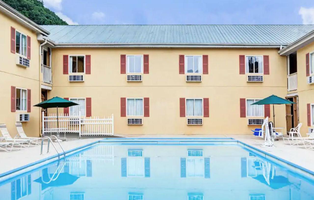 Days Inn & Suites By Wyndham Downtown Gatlinburg Parkway Luaran gambar